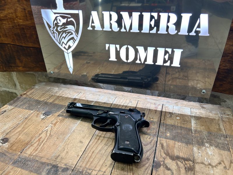 USATO - PISTOLA - BERETTA MOD. 98F cal. 7,65 PARABELLUM con Guancette Originali