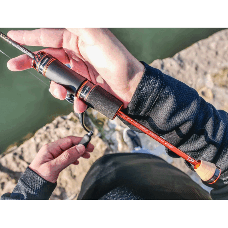 DAIWA - PRESSO LIMITED AGS 63UL Italian Special 1.91m | 98cm | 2pcs | 53g | 0.4-3g | 1.5-3lb - immagine 9