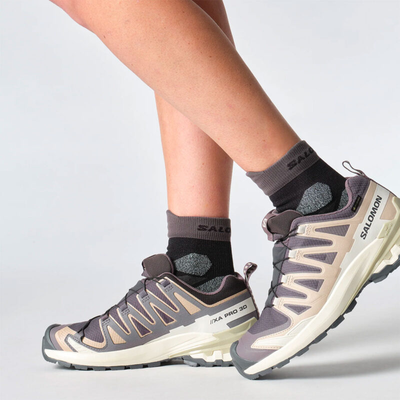 SALOMON - DONNA - XA PRO 3D V9 GTX Nine Iron / Oxford Tan / Alfalfa - immagine 3