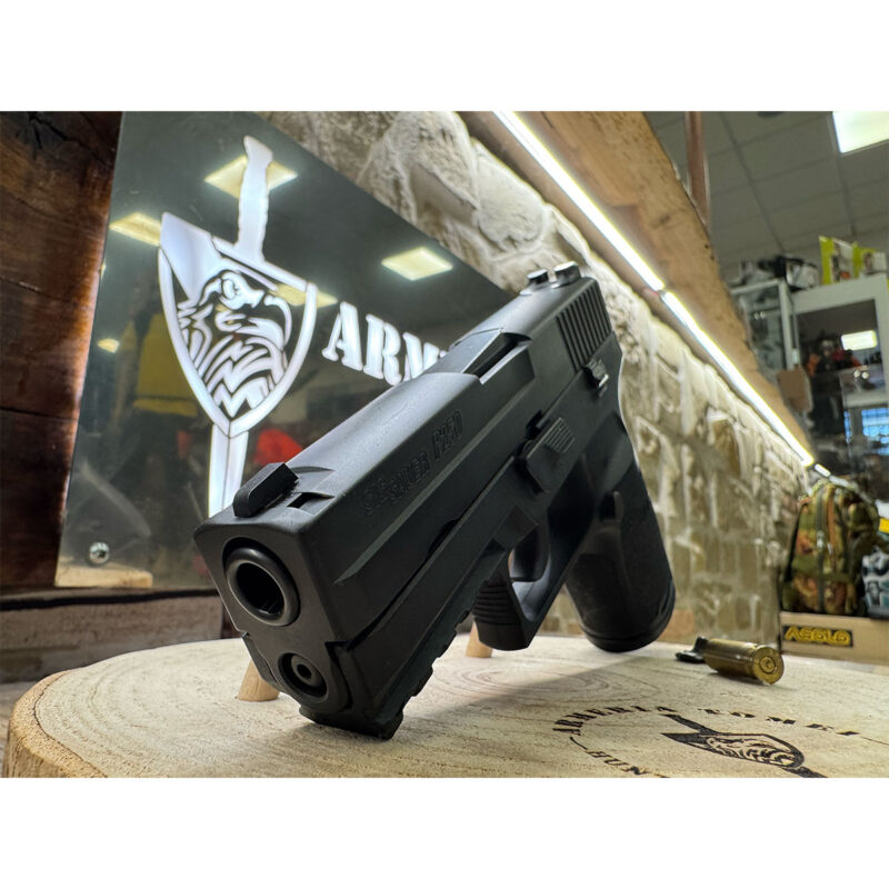 USATO - PISTOLA - SIG SAUER MOD. P250 cal. 9x21  (LOGO CANTON SAN GALLO) - immagine 2