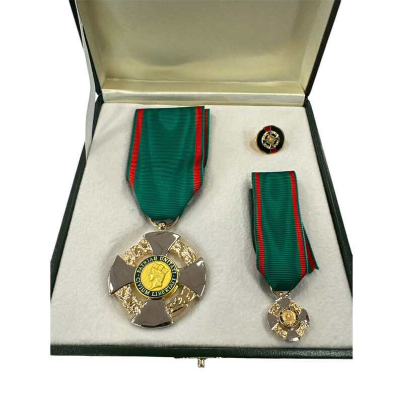 COFANETTO - SET ONOREFICENZE MEDAGLIE + SPILLA PLASTIFICATA CAVALIERE DELLA REPUBBLICA - immagine 2
