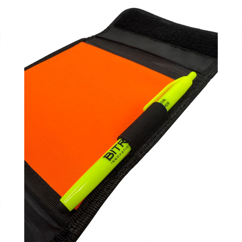BITRABI - PORTA LICENZA DA CACCIA MULTITASCA CON PORTA PENNA (GIALLO FLUO) - immagine 4