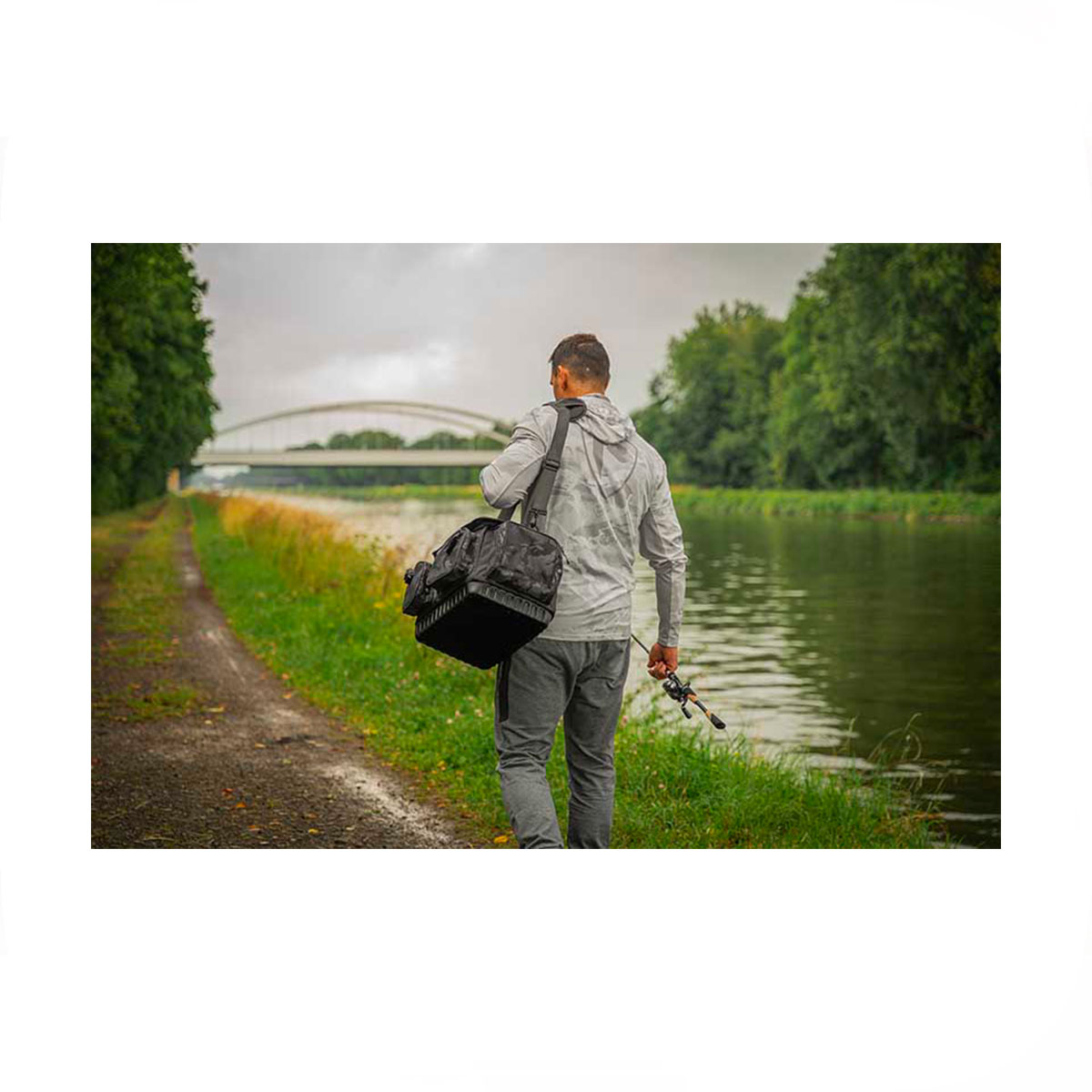 FOX RAGE - VOYAGER CAMO EDITION LARGE CARRYALL - immagine 15