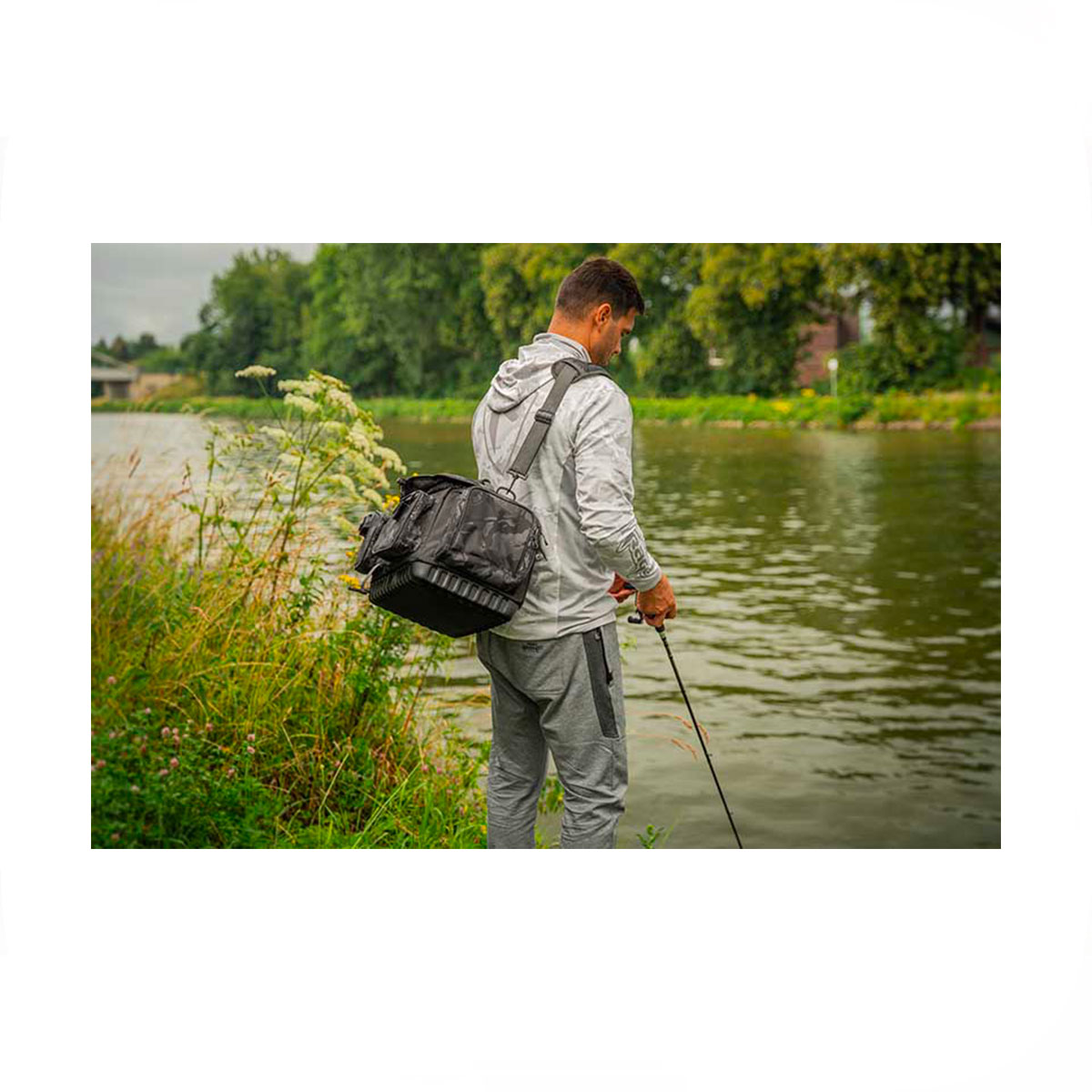 FOX RAGE - VOYAGER CAMO EDITION LARGE CARRYALL - immagine 18