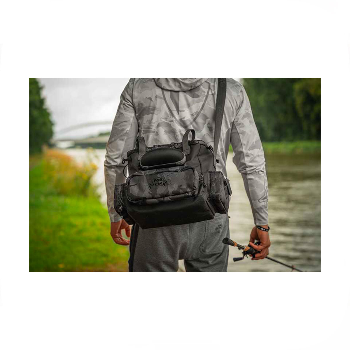 FOX RAGE - VOYAGER CAMO EDITION MEDIUM TACKLE BAG - immagine 18