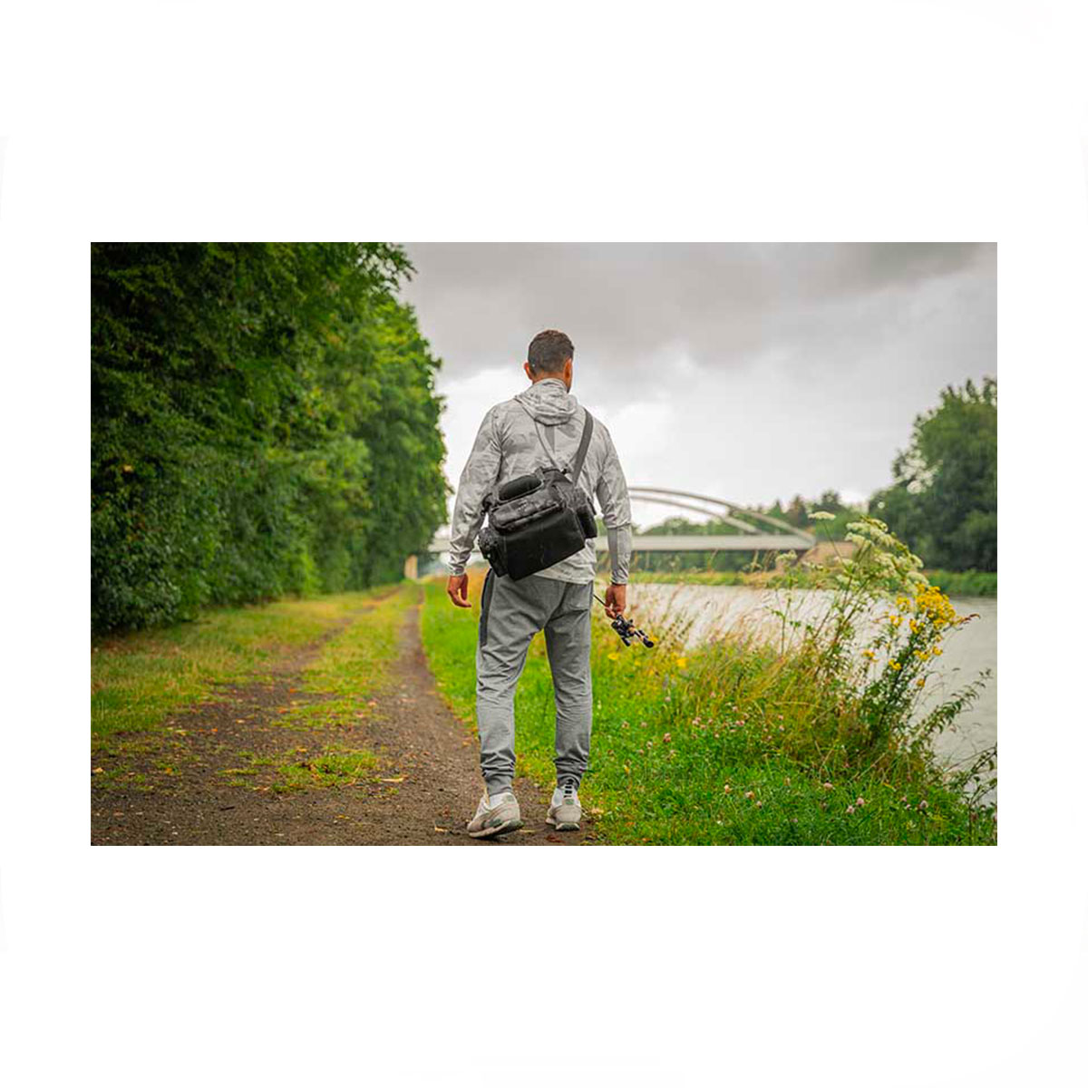 FOX RAGE - VOYAGER CAMO EDITION MEDIUM TACKLE BAG - immagine 19