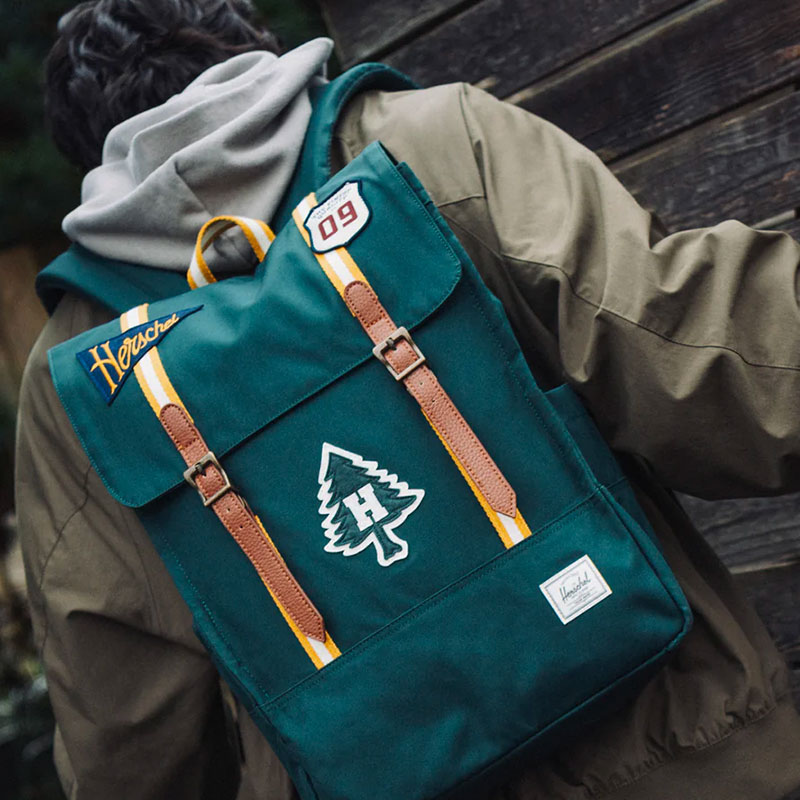 ZAINO - HERSCHEL - SURVEY BACKPACK | 20L | Patches Green Gables - immagine 5