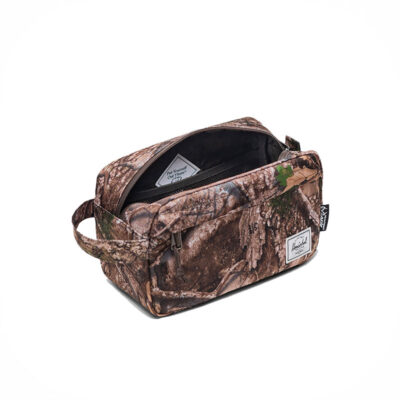 HERSCHEL - REALTREE® CHAPTER TRAVEL KIT | 5L | Realtree® APX™ Camo - immagine 3
