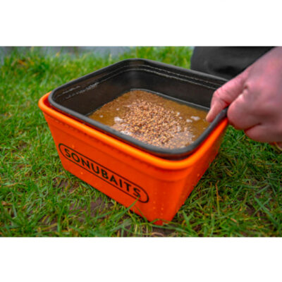 SONUBAITS - EVA BAIT TUB & STRAINER SET | LARGE 5L (SET CONTENITORE + SETACCIO) - immagine 5